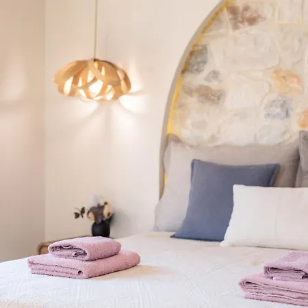 Domenica Diamond - Heated Pool & 80m From The Hanioti