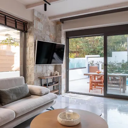 Villa Domenica Diamond - Heated Pool & 80m From The