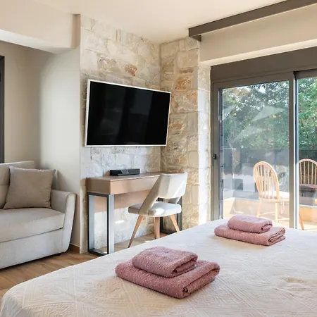 Villa Domenica Diamond - Heated Pool & 80m From The