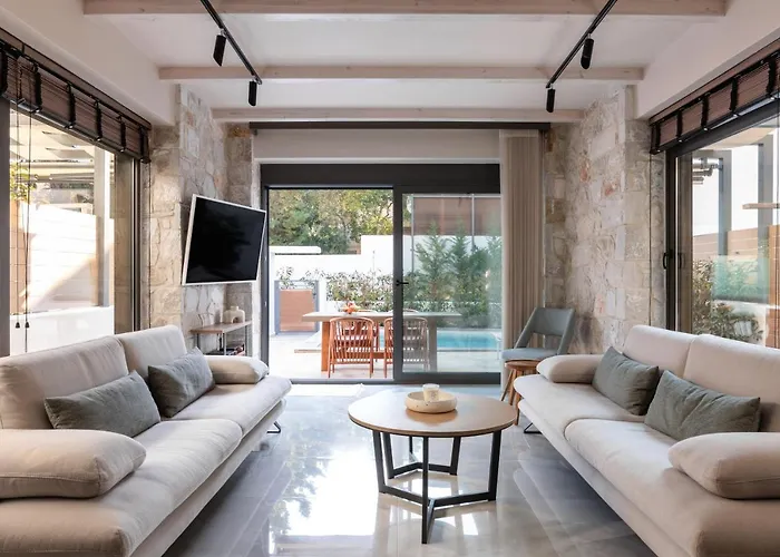 Villa Domenica Diamond - Heated Pool & 80m From The Chaniotis