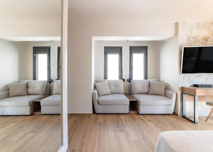 Villa Domenica Diamond - Heated Pool & 80m From The Chaniotis