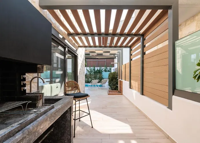 Domenica Diamond - Heated Pool & 80m From The Villa *