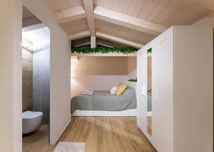 Domenica Diamond - Heated Pool & 80m From The *