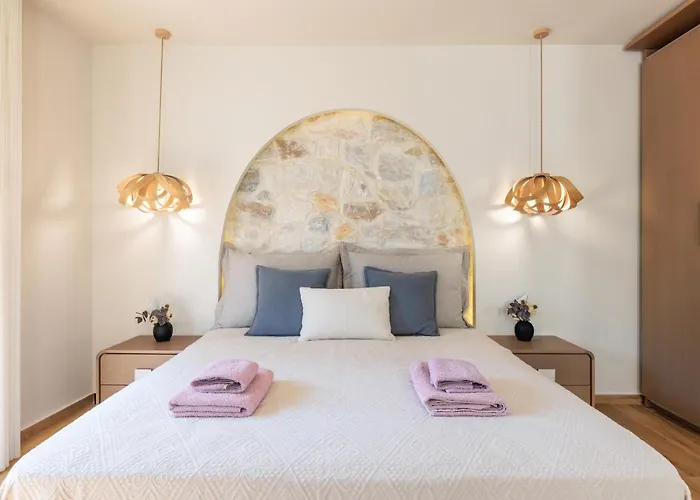 Domenica Diamond - Heated Pool & 80m From The *