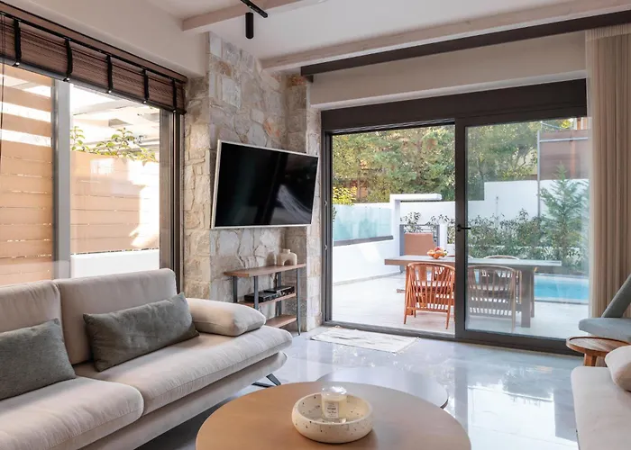 Villa Domenica Diamond - Heated Pool & 80m From The